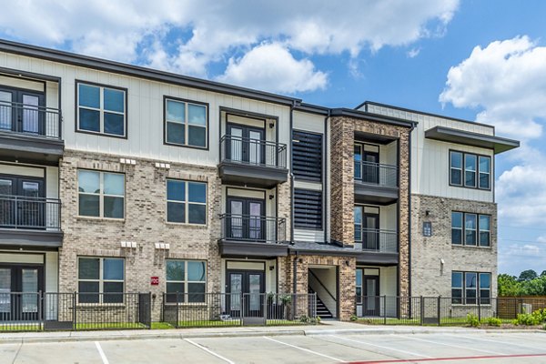 Lenox Grand West: Elegant of luxury apartments in Atlanta