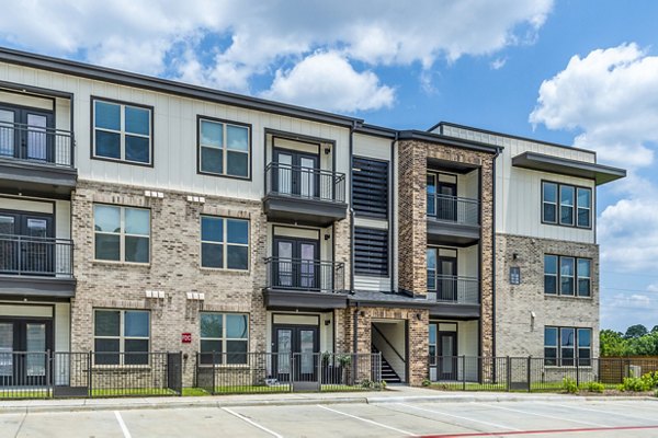 building/exterior at Lenox Grand West Apartments