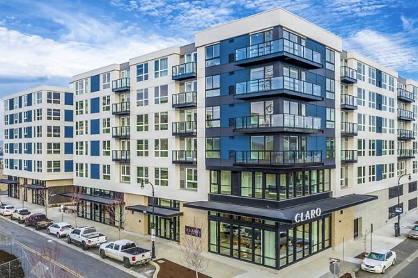 Broadstone Claro: Contemporary mid-rise apartments in a vibrant San Diego neighborhood