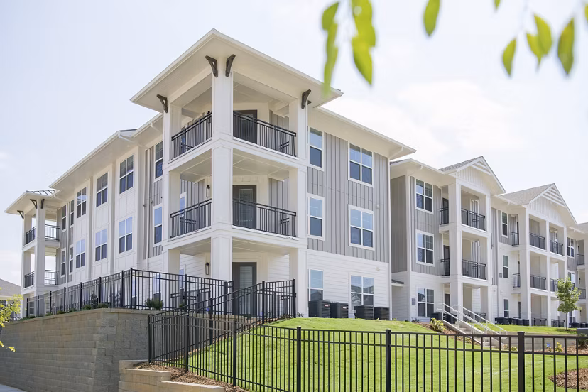 building at Lakehouse on Wylie Apartments