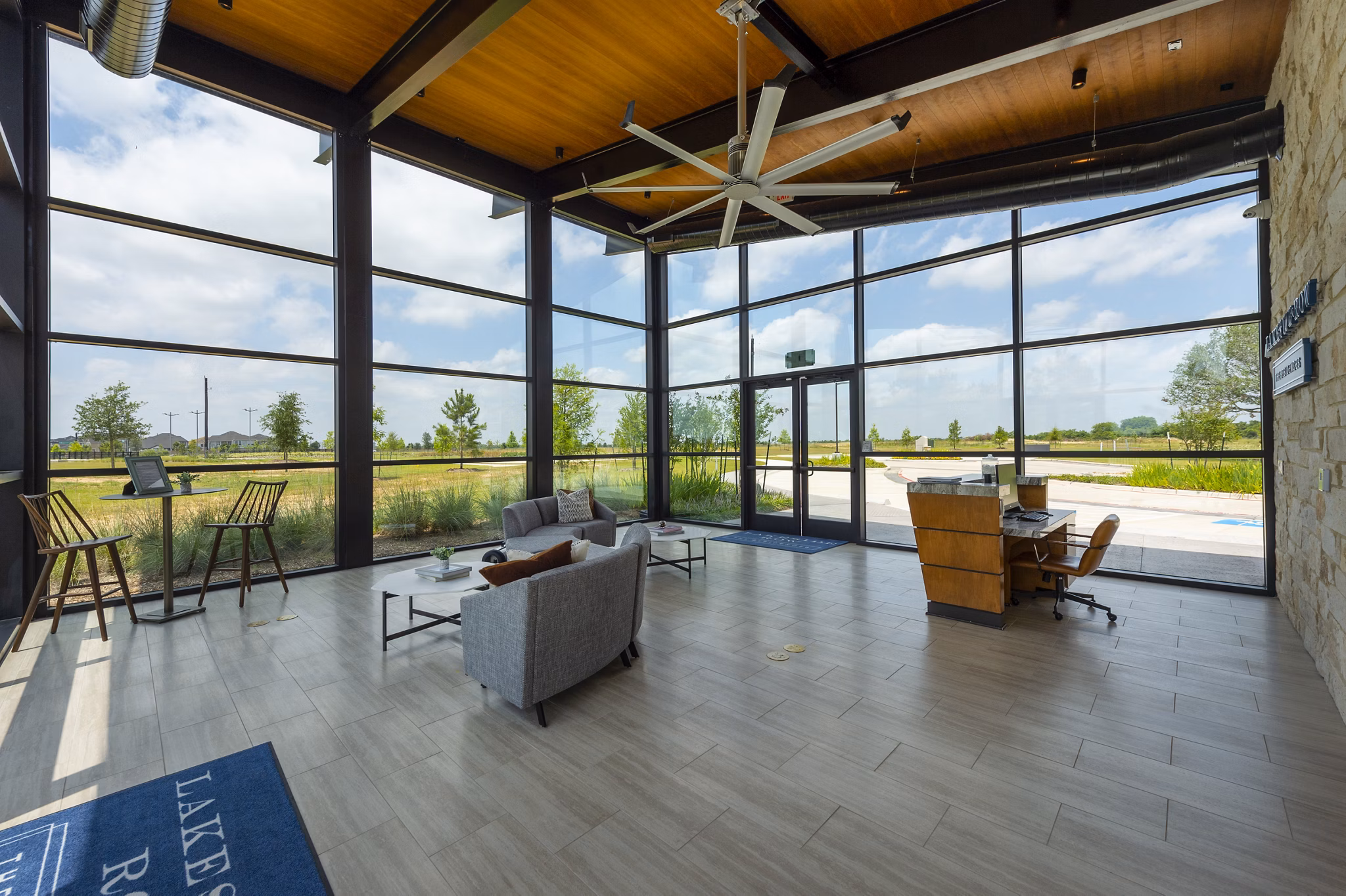 Clubhouse featuring modern design at Lakeside Row Apartments