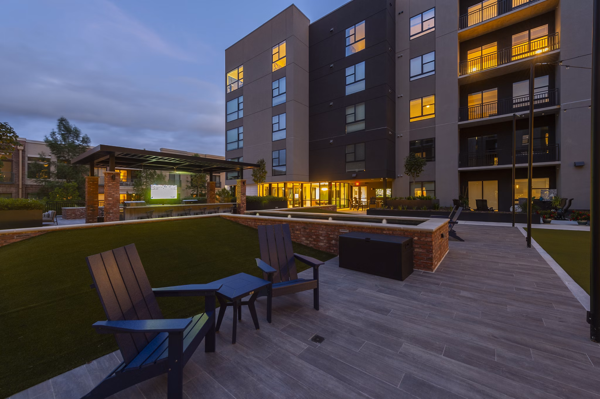 Courtyard with lush landscaping at The Lane at Waterway Apartments