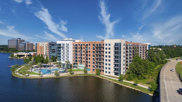 exterior at Two Lakes Edge Apartments