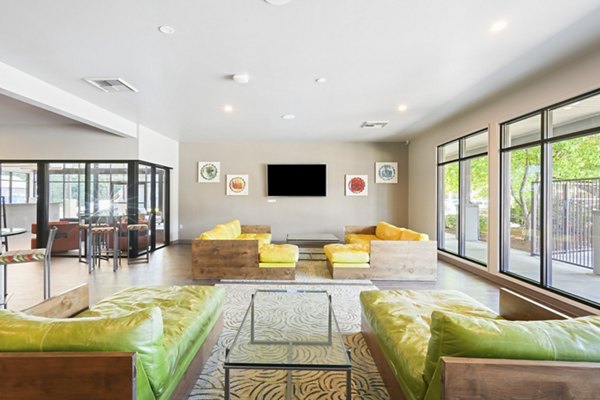 clubhouse at Ducks Village Apartments