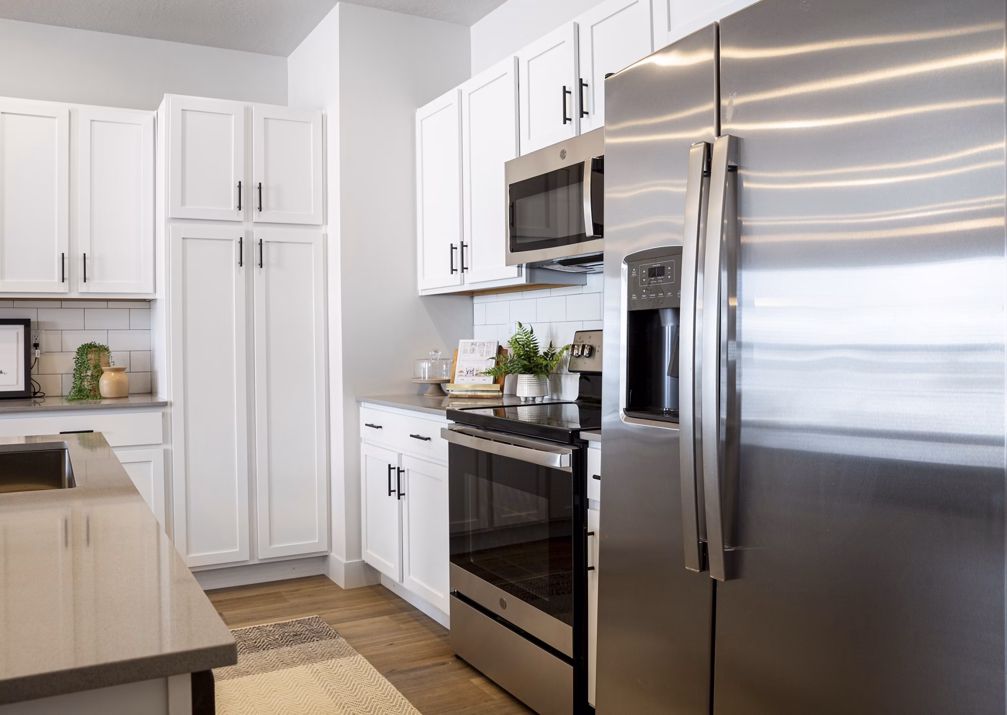 kitchen at Drexler Townhomes at Holbrook Farms Apartments