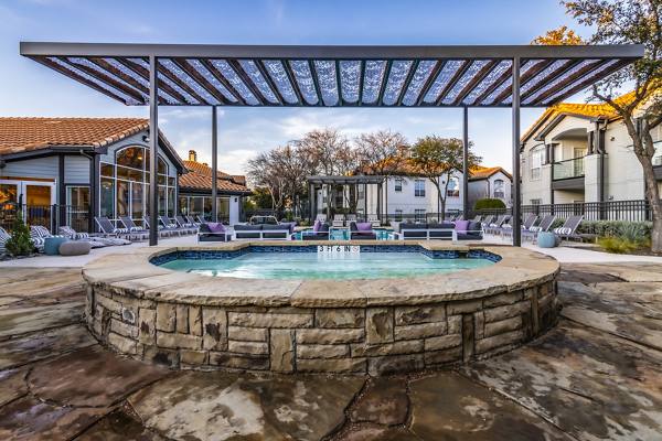 pool at Sorrento Apartments