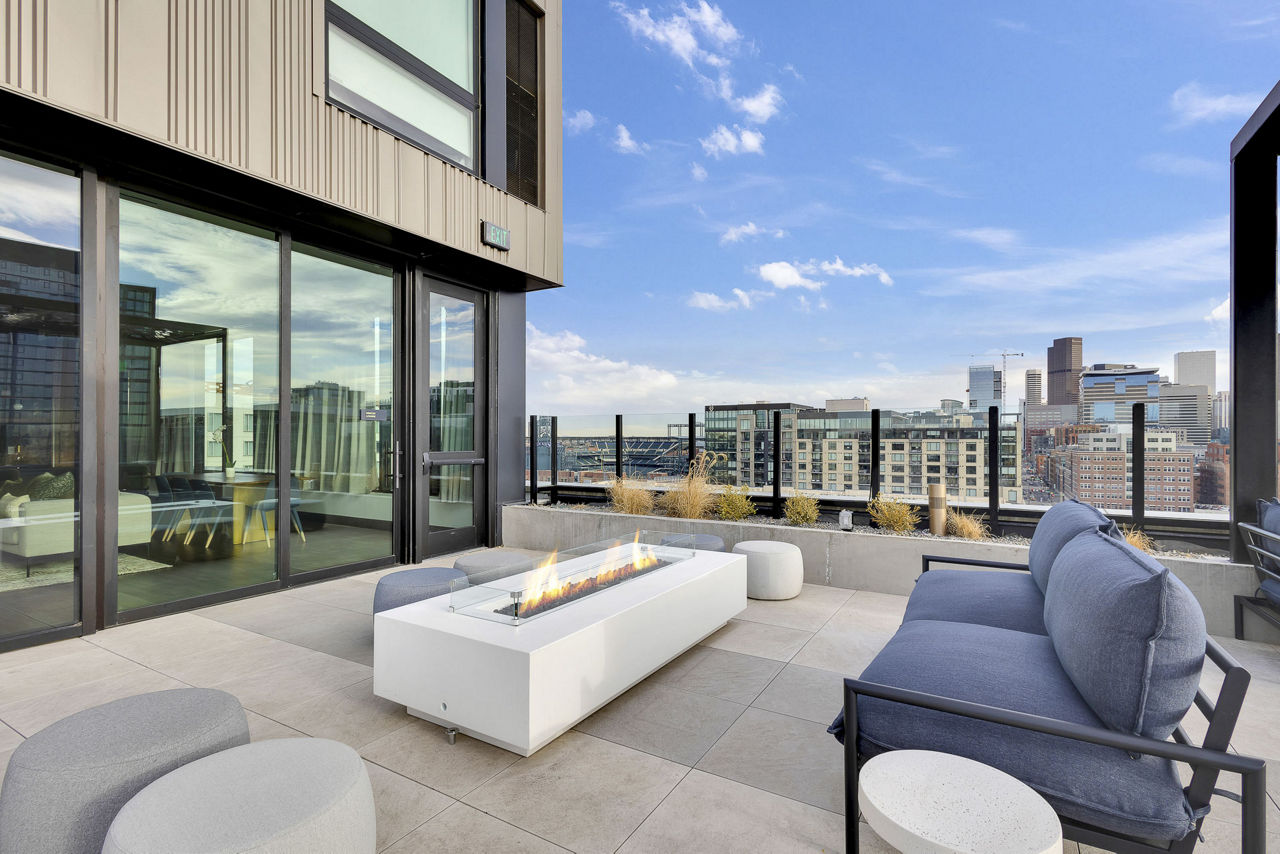 Roof deck at Mercer At Union Station (2 of 4)