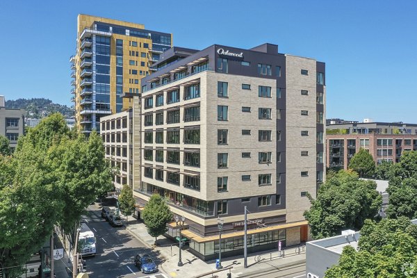 exterior at mResidences Portland Pearl District Apartments