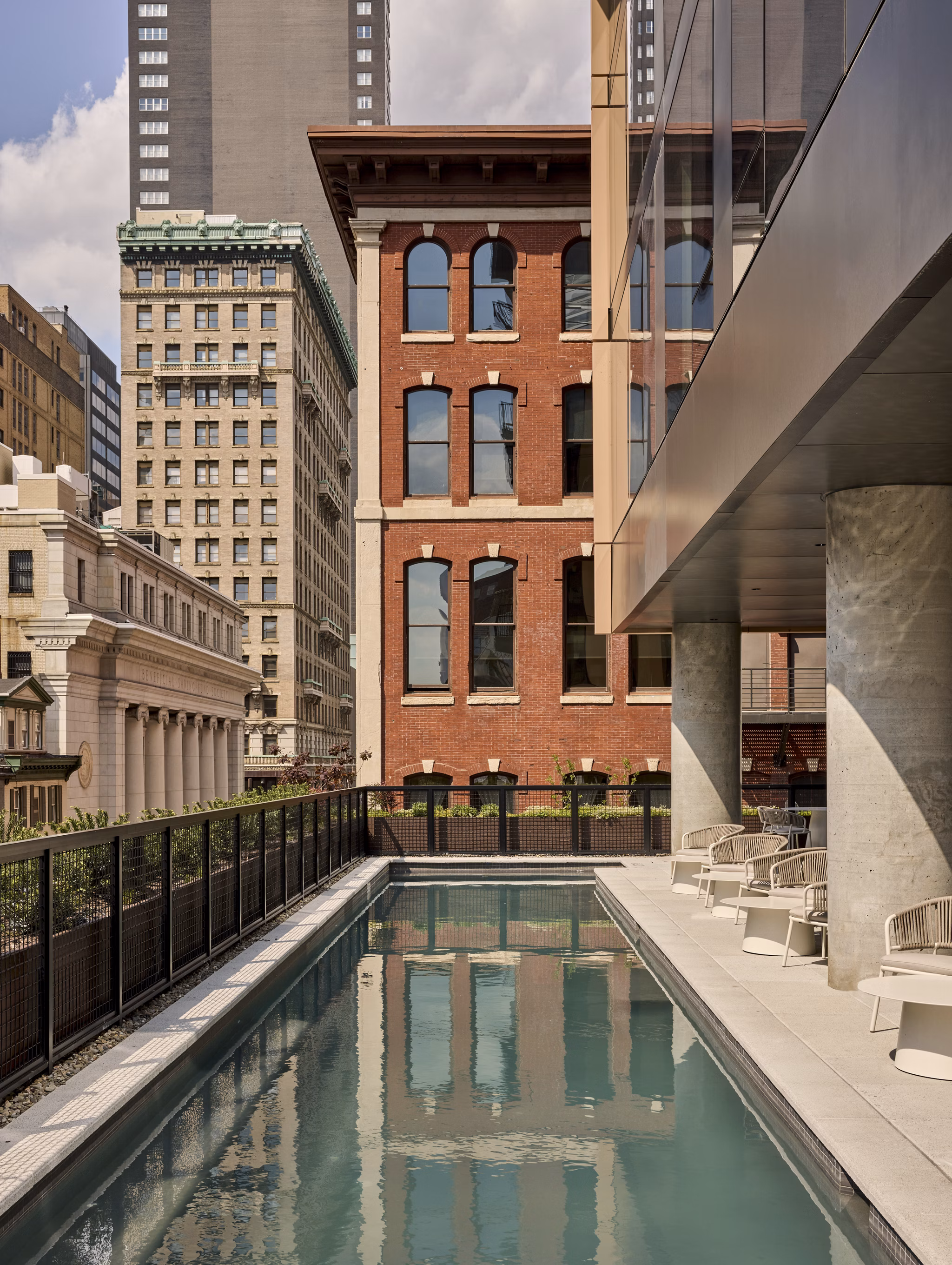pool at Jessup House Apartments