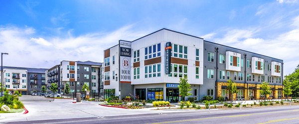 The Banks of Springdale: Elegant of modern apartments with lush landscaping in suburban setting