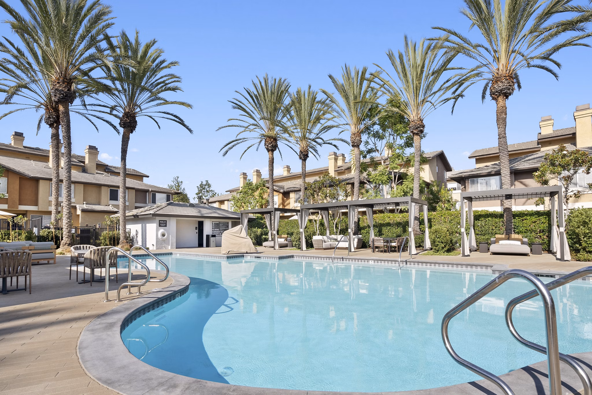 pool at Ravello Apartments