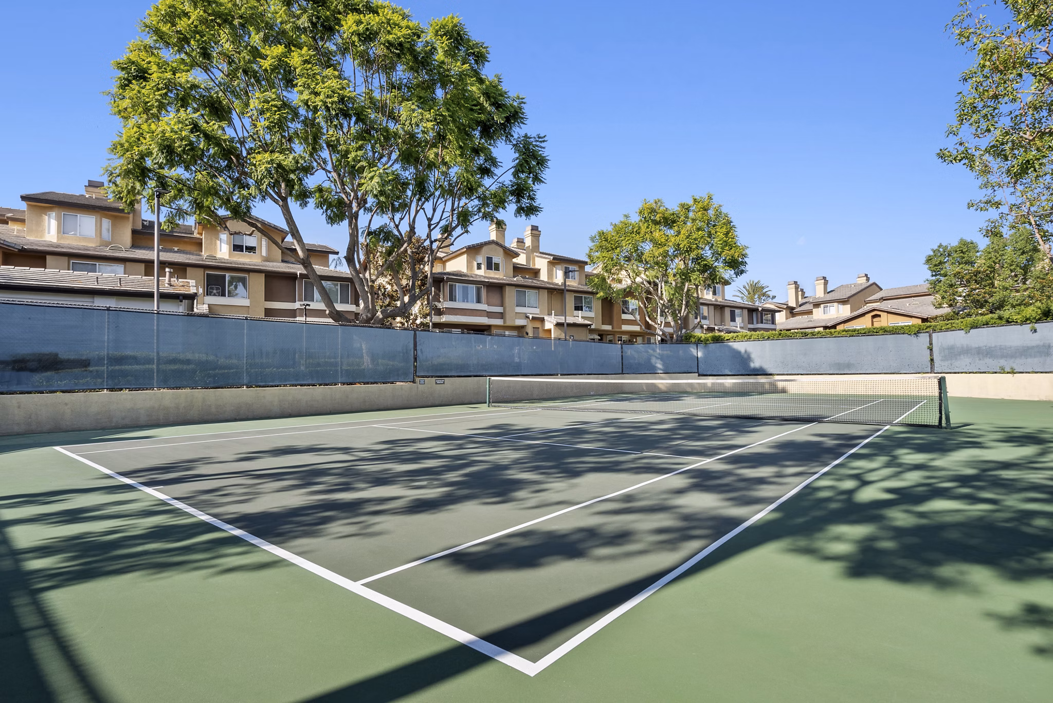 sport court at Ravello Apartments