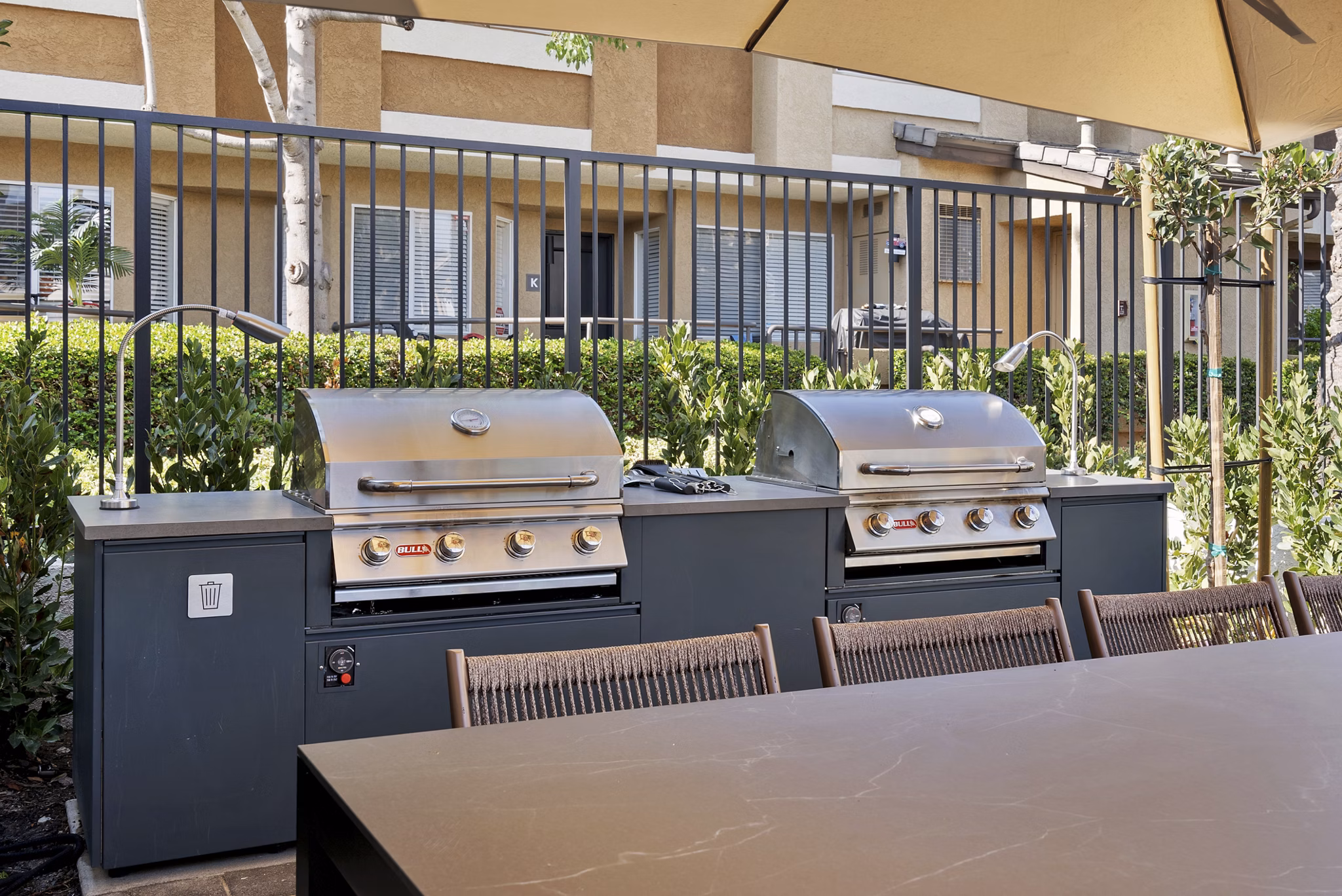 grill area at Ravello Apartments