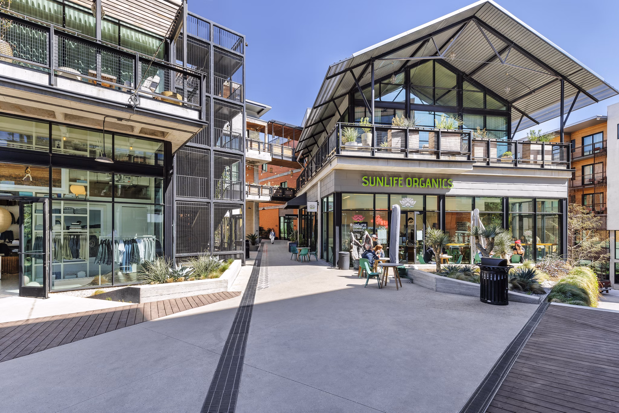 Crescent Apartments: Lush greenery in luxury neighborhood setting