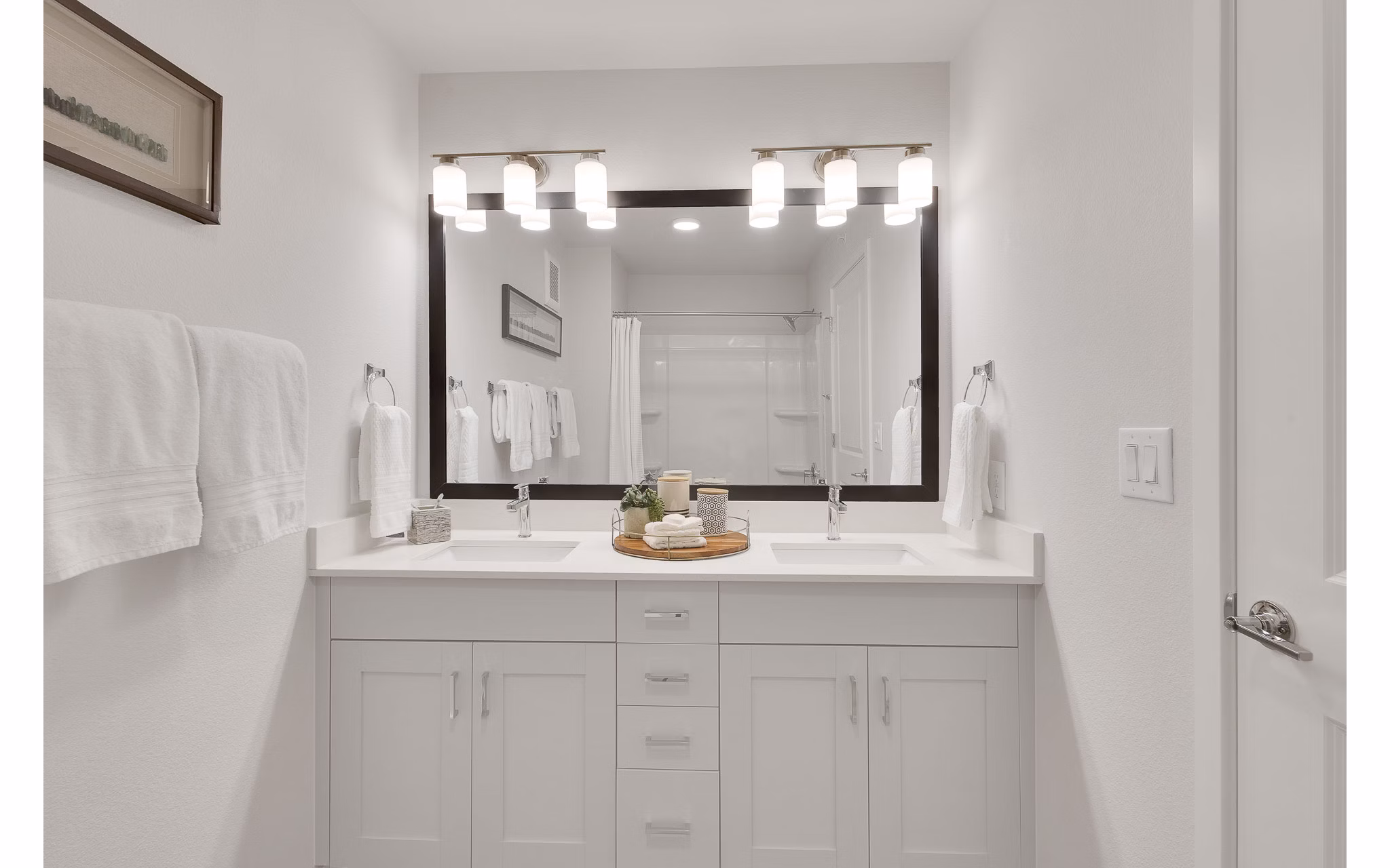 bathroom at Thayne Apartments 