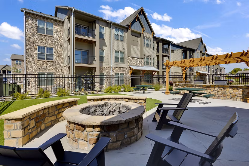 grill area at Thayne Apartments 