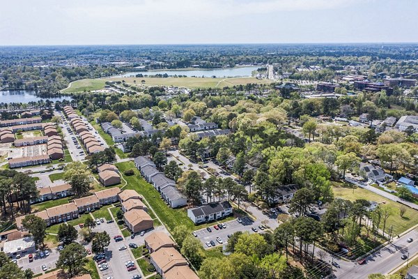 building/exterior at Woodshire Apartments