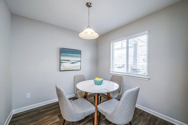 dining room at Woodshire Apartments