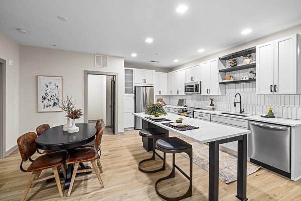 dining room at The Artreaux Apartments