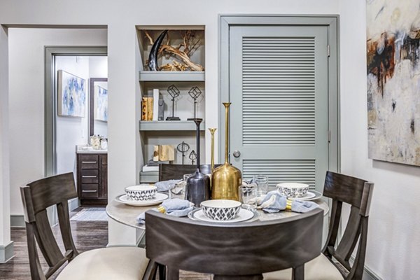 dining room at Harlow Spring Cypress Apartments