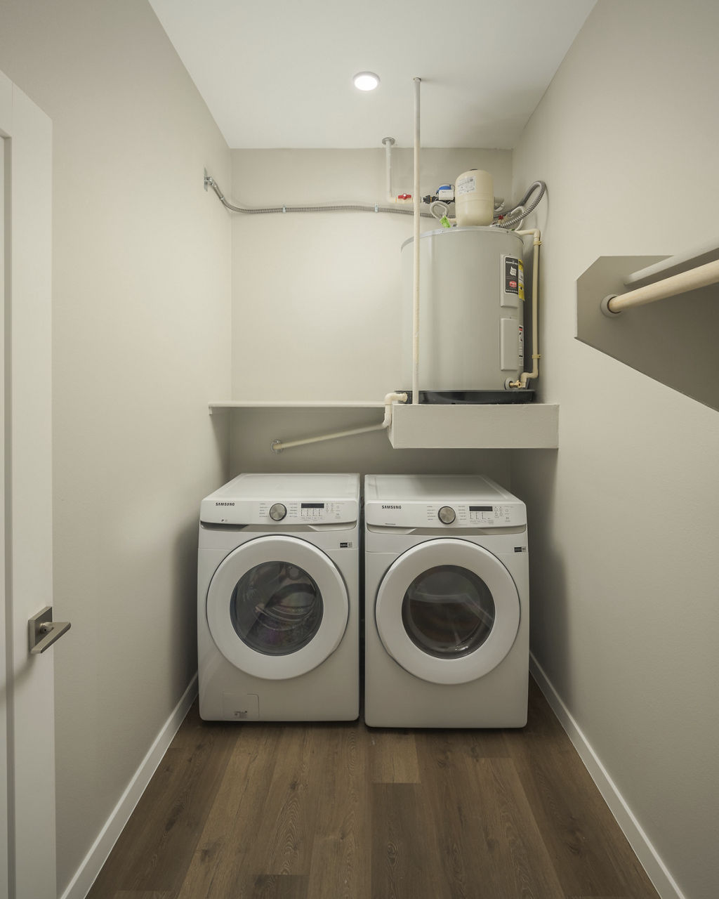 Laundry room at Smith Rio (1 of 2)