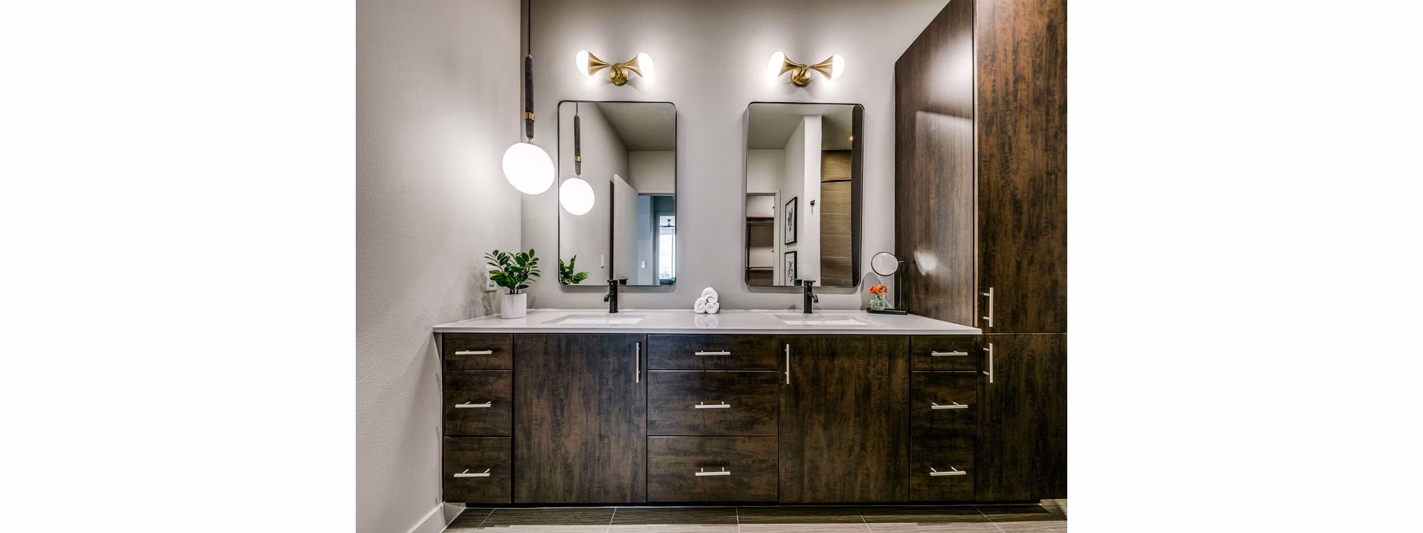 Luxury bathroom with marble countertops and modern fixtures at 3700M Apartments in the heart of Dallas