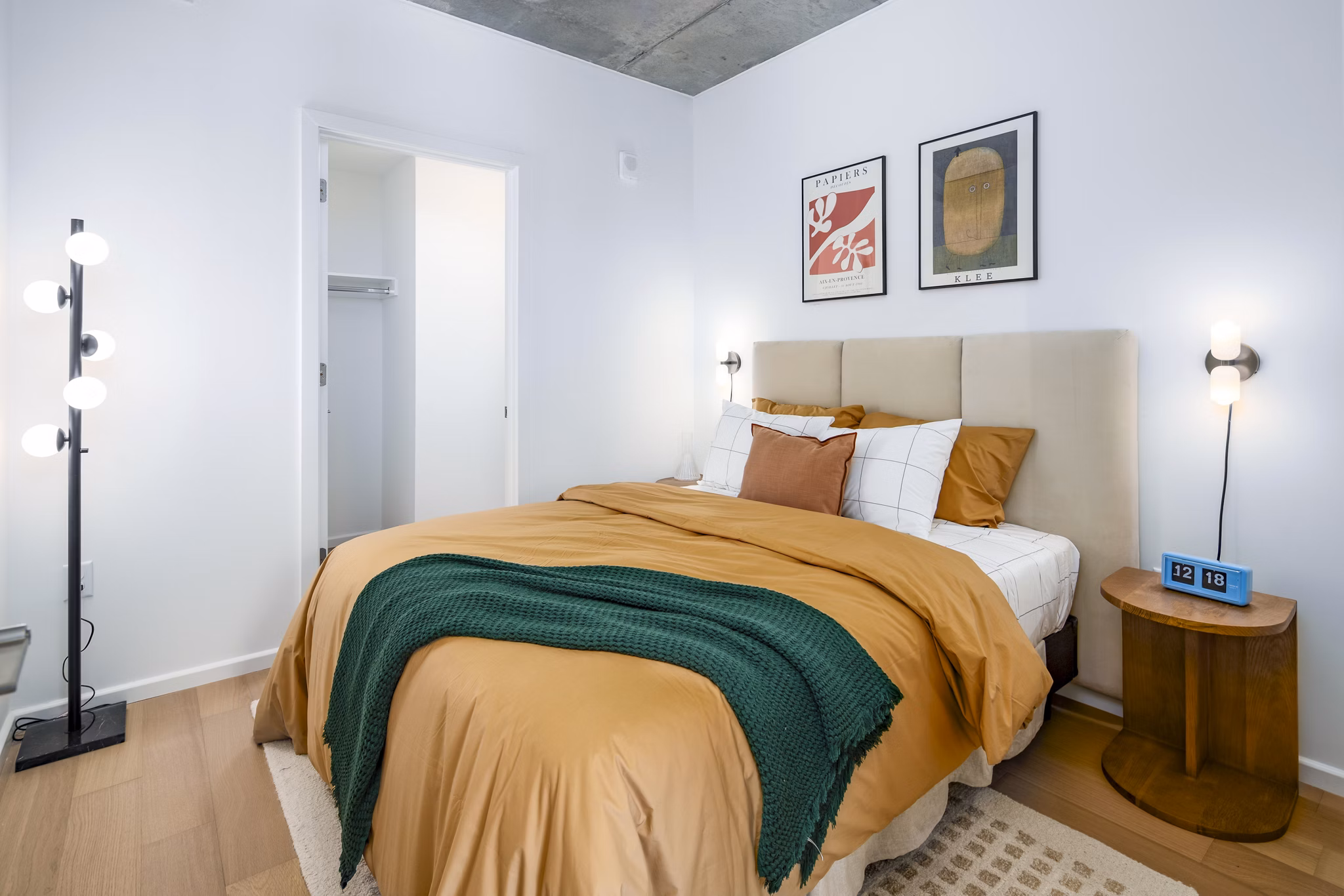 Bedroom featuring contemporary furnishings at 1111 Church Apartments in Nashville