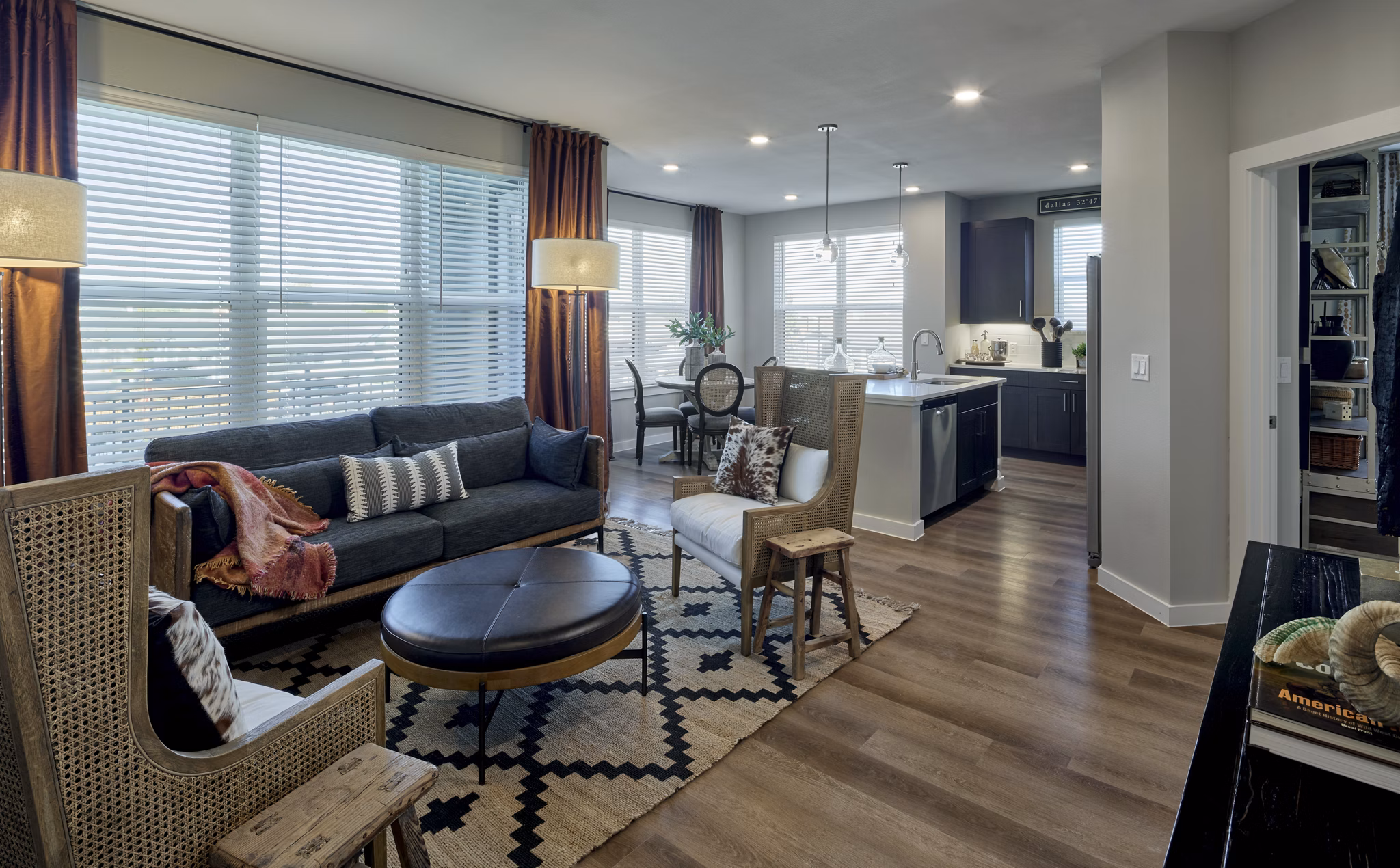living room at Avenida Carrollton Apartments