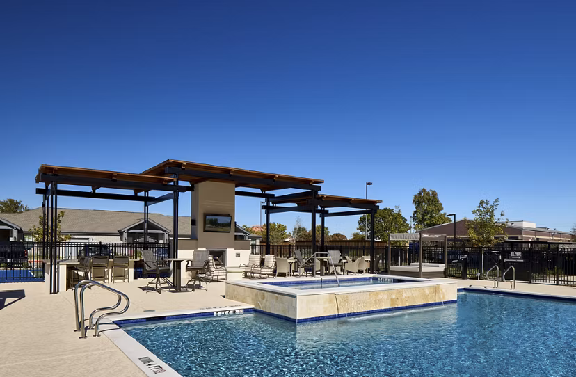pool at Avenida Carrollton Apartments