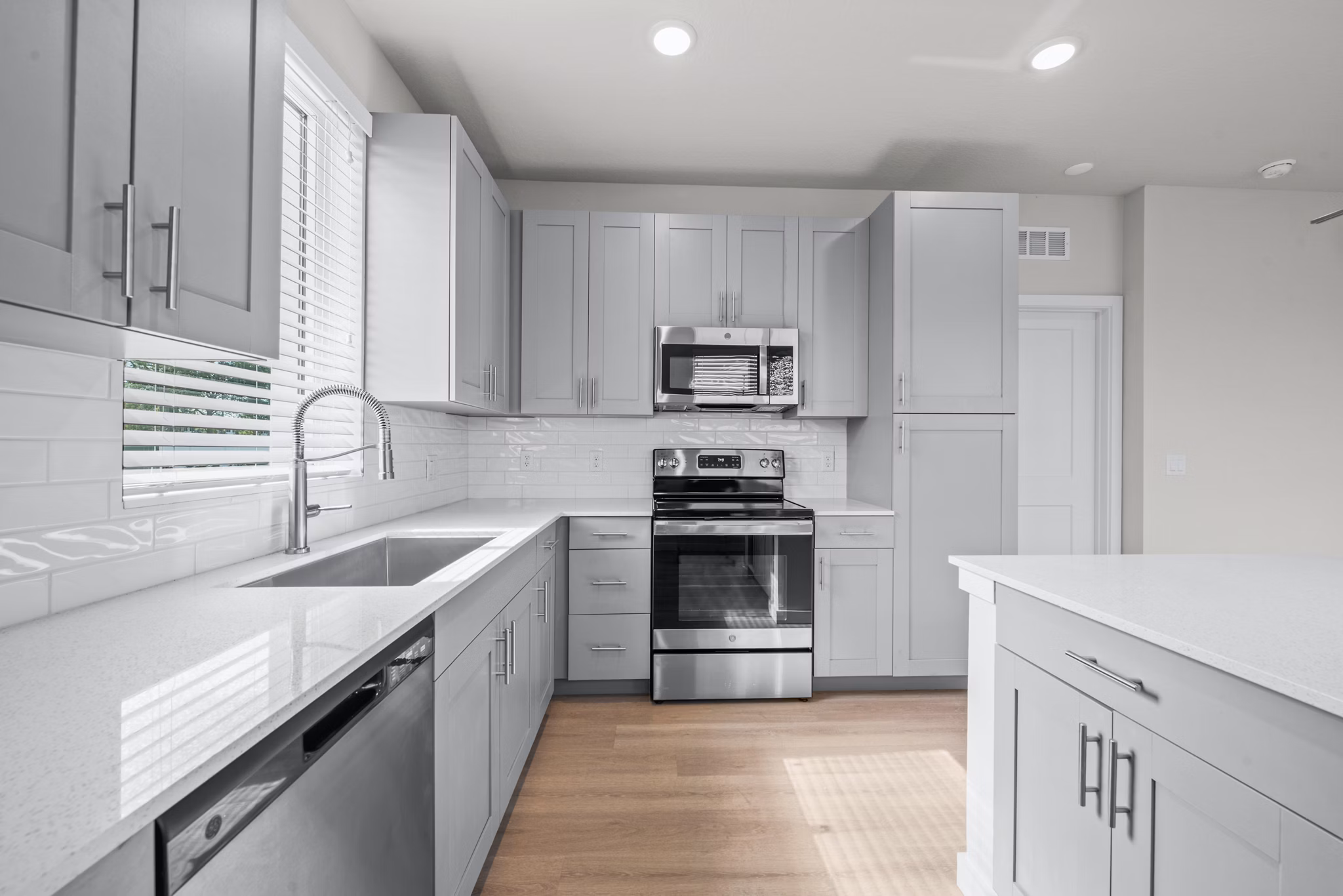 kitchen at The Pointe at Lakewood Ranch Apartments 