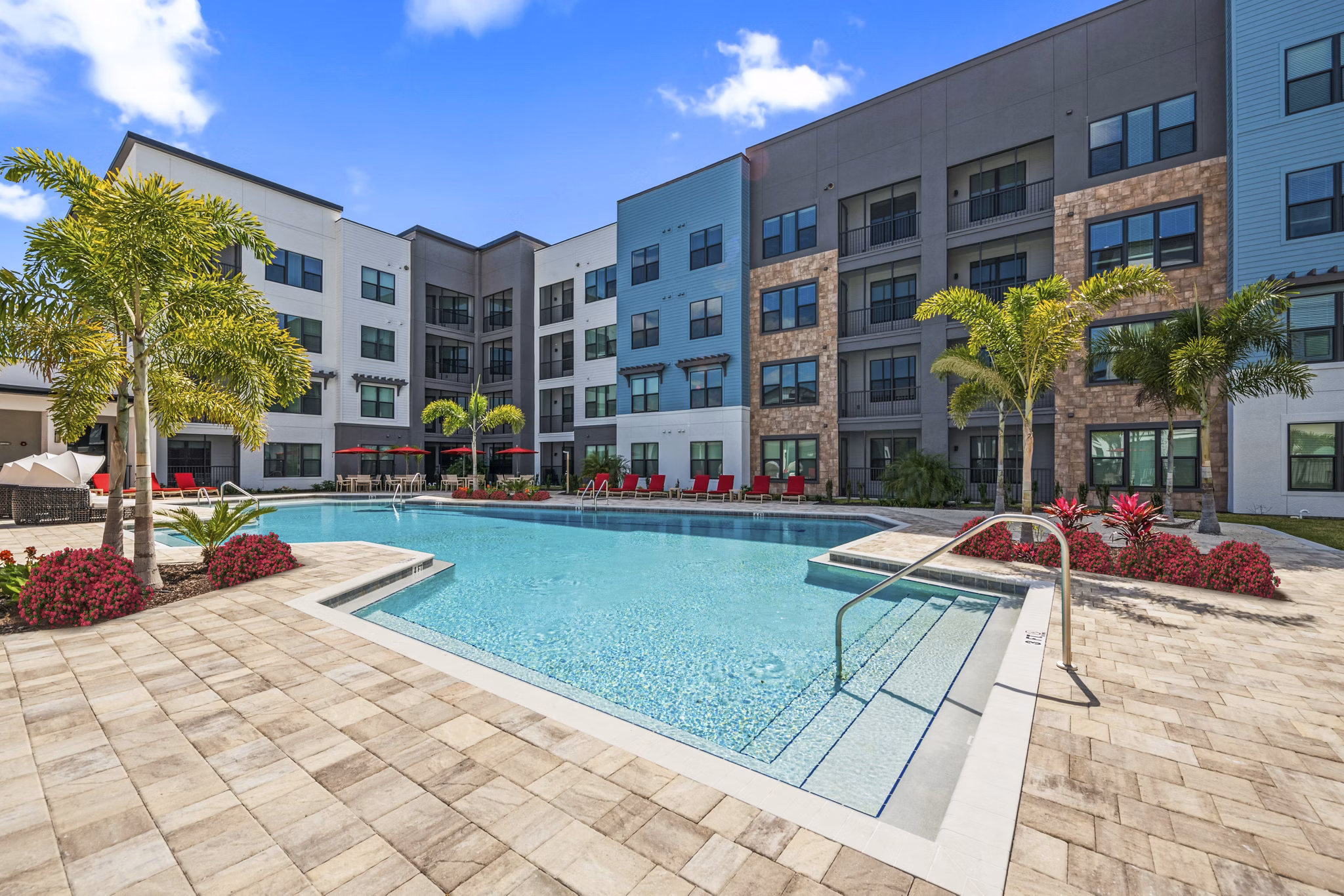 pool at The Pointe at Lakewood Ranch Apartments 