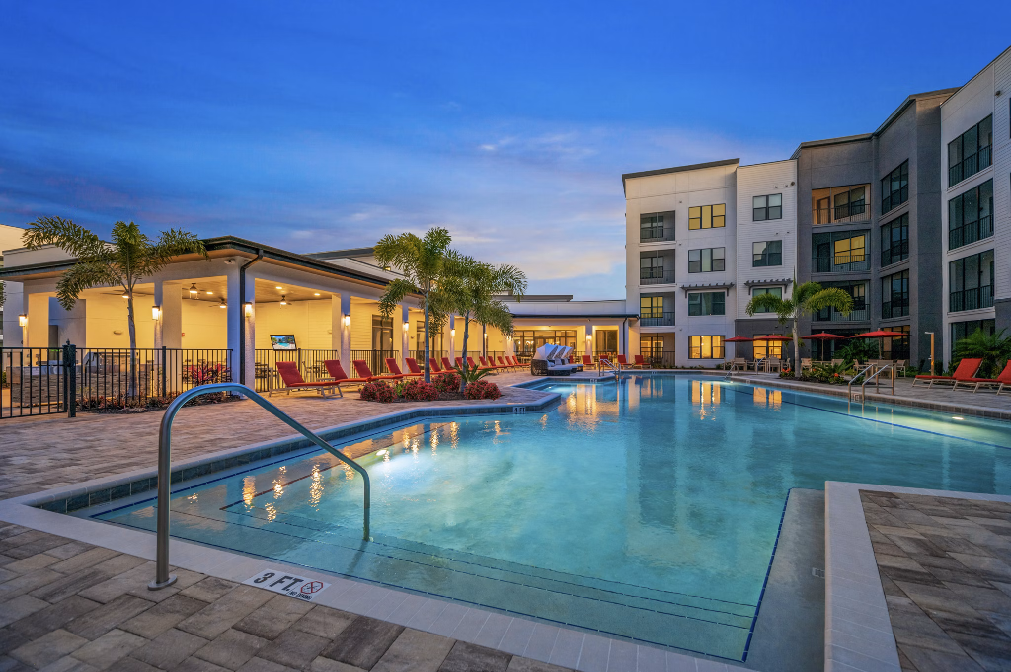 pool at The Pointe at Lakewood Ranch Apartments 