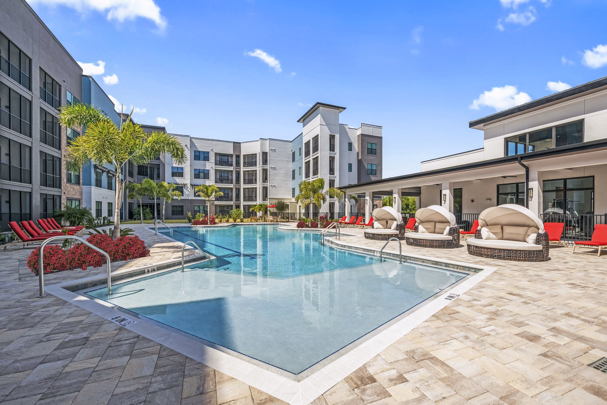 pool at The Pointe at Lakewood Ranch Apartments 