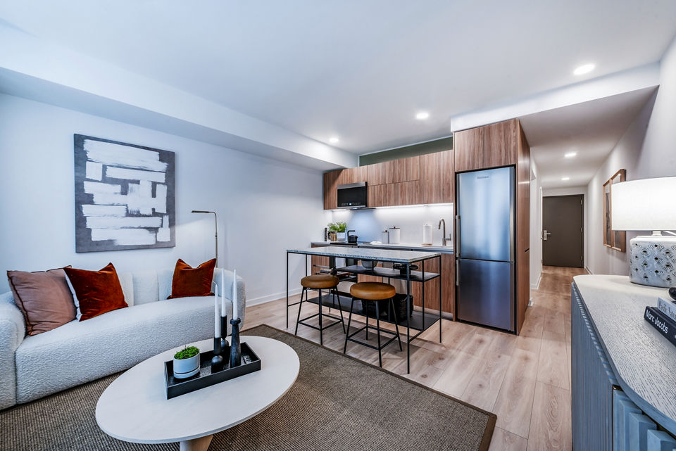 The Hale: Luxurious high-rise apartments in downtown with sweeping city views