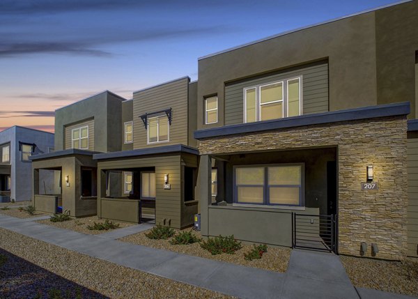 Town Germann Apartments: Elegant of luxury apartments in a bustling Chandler neighborhood