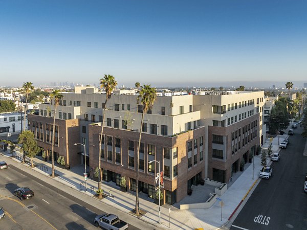 Rae on Sunset: Luxury modern apartments in West Hollywood