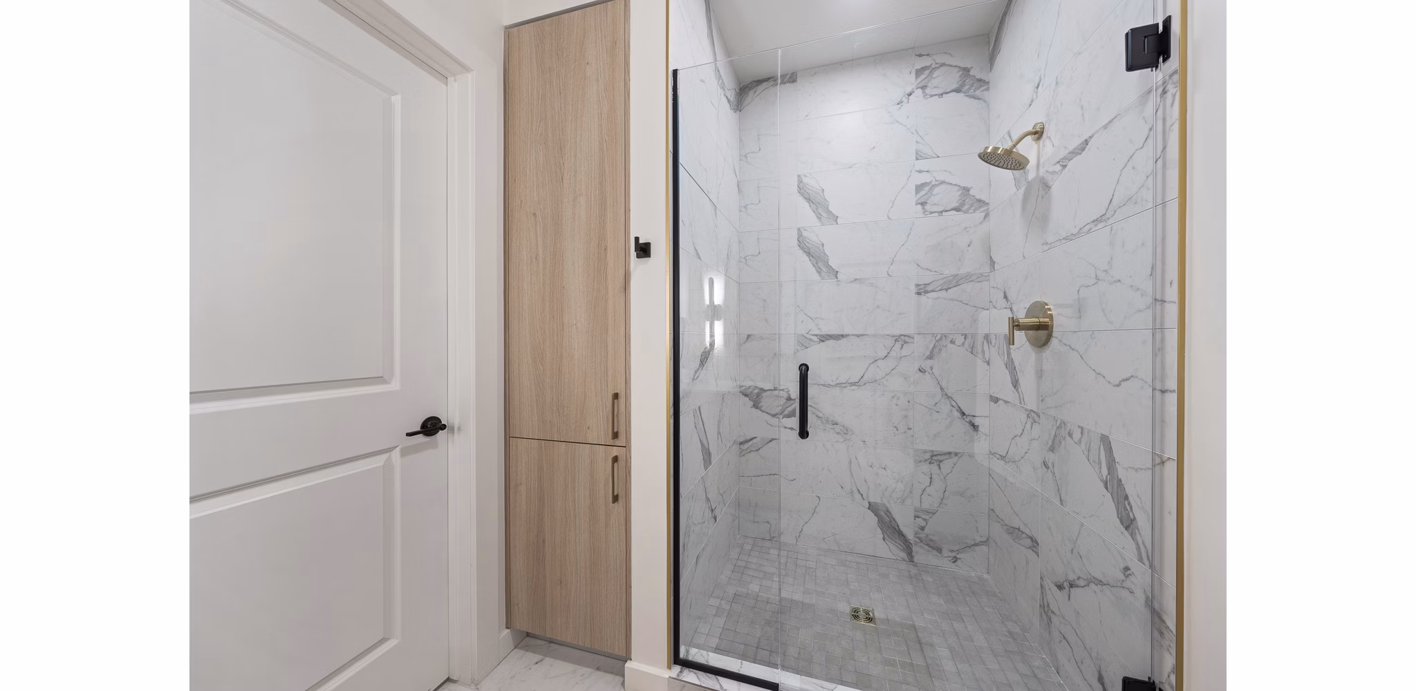 Modern bathroom with sleek fixtures at Moontower PHX Apartments