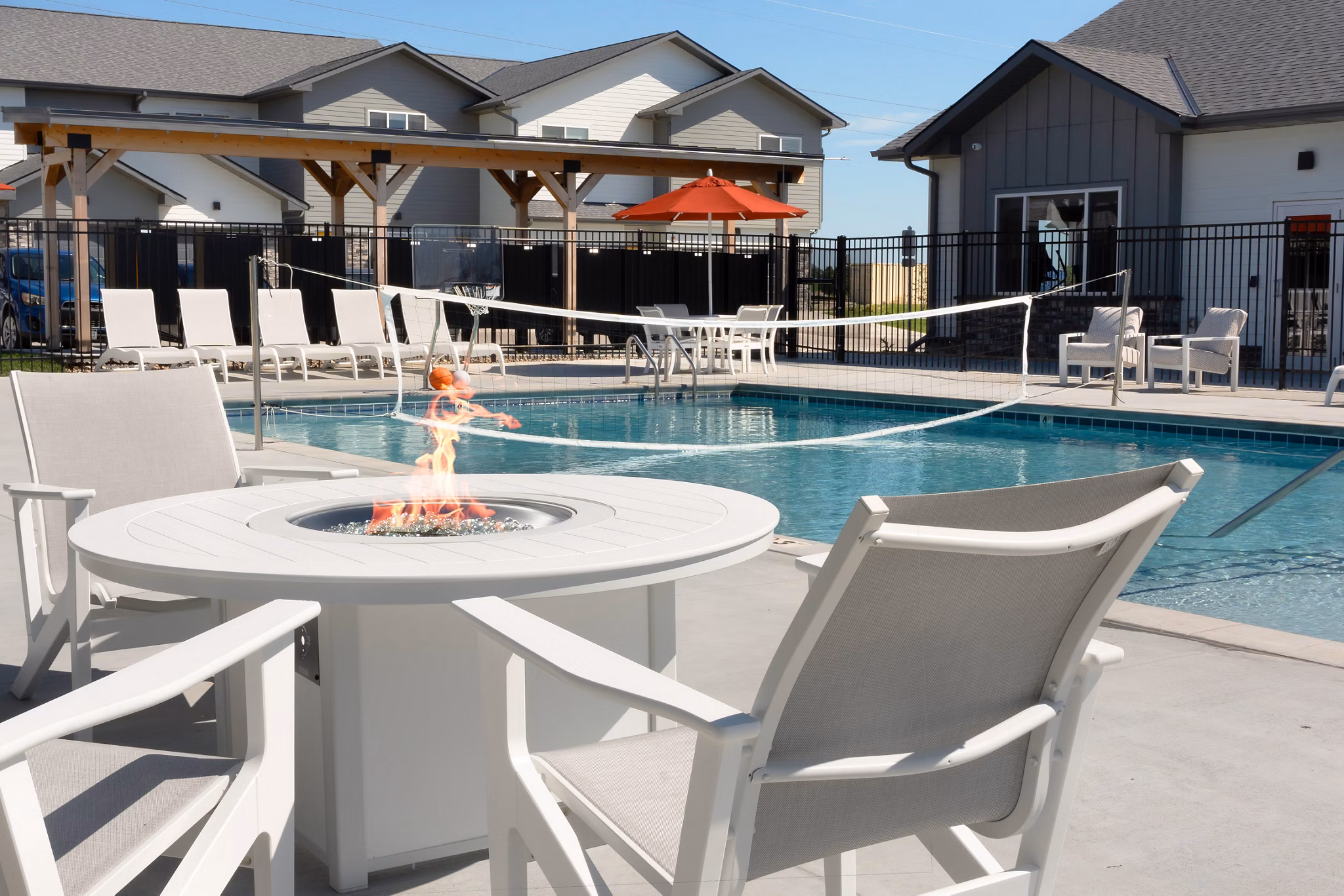 pool at Vestara 72 Apartments 