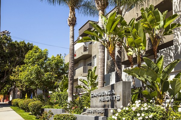 building/exterior at Cahuenga Heights Apartments