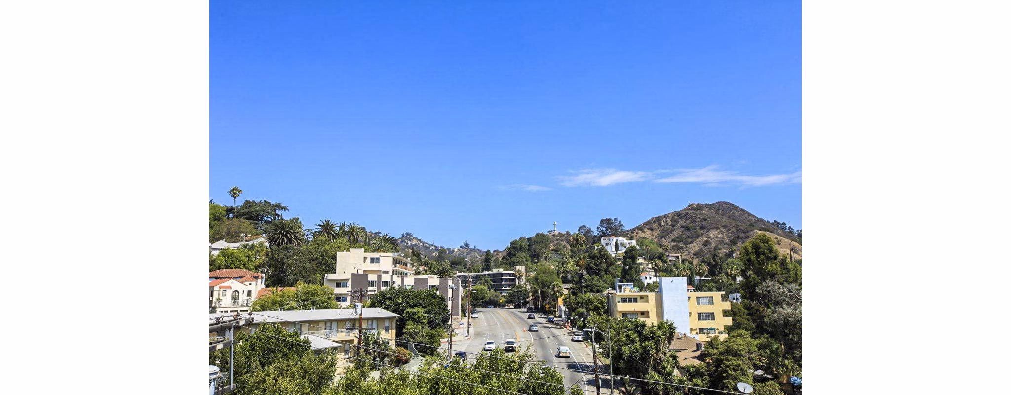 Cahuenga Heights: Stunning city view from a luxury apartment balcony