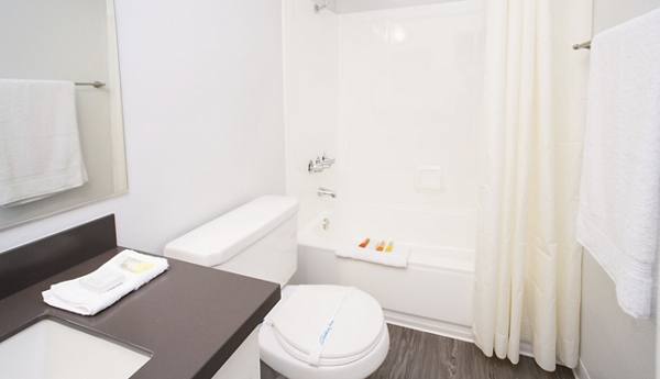 bathroom at Milano Apartments