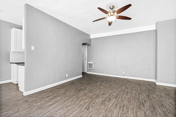 living room at North Kingsley Apartments