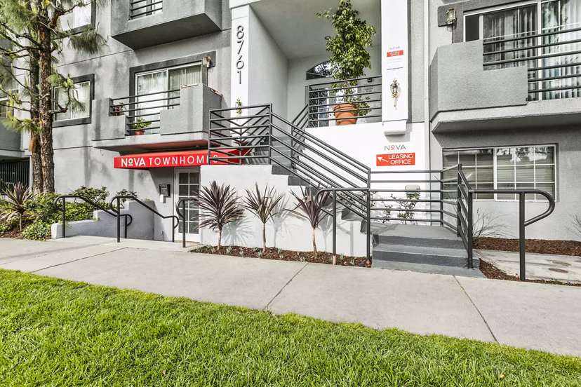 Nova Townhomes: Elegant design townhomes in a vibrant neighborhood