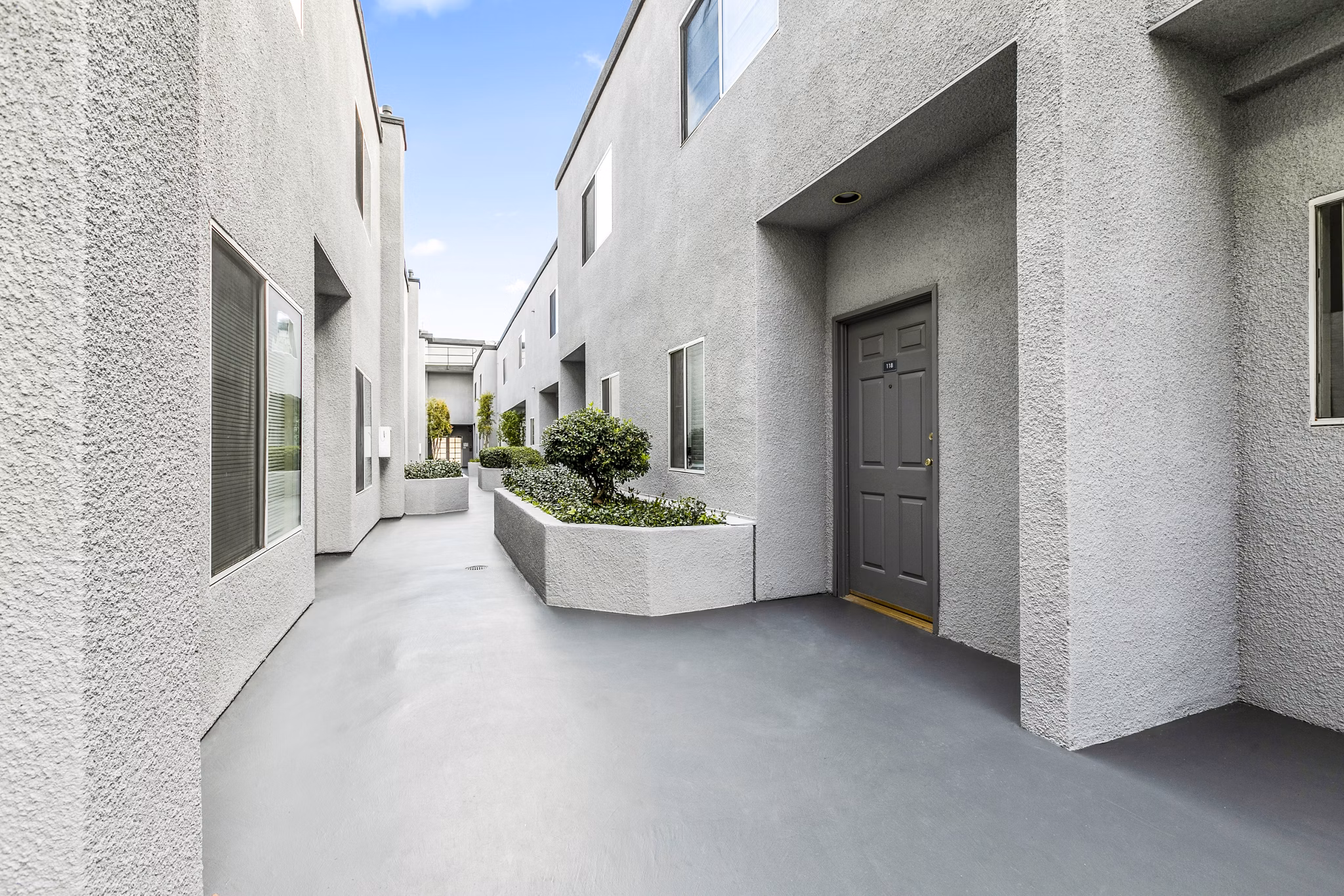 Nova Townhomes: Modern view of luxury apartments