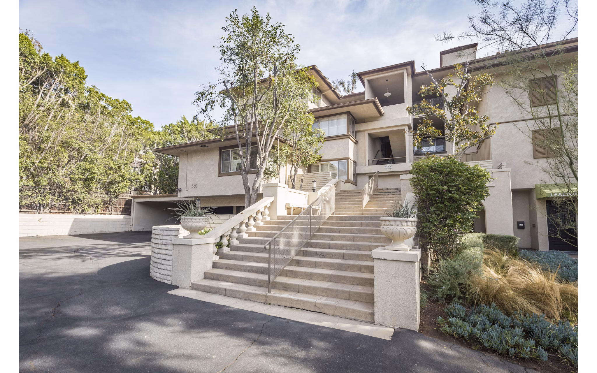 exterior at Orange Grove Circle Apartments