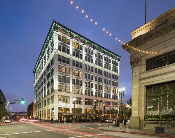 San Fernando Building: Historic luxury apartments in downtown Los Angeles