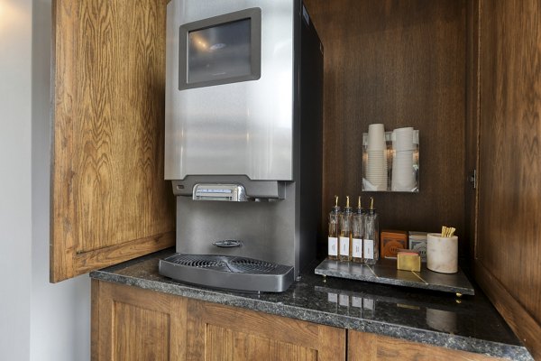 clubhouse at Park at Stone Oak Apartments