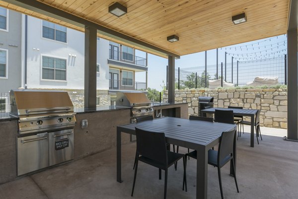 patio at Park at Stone Oak Apartments