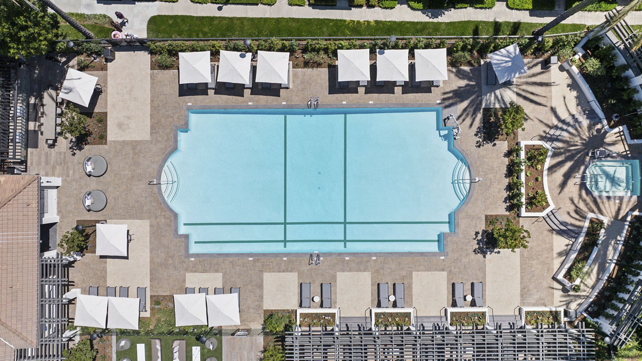 Pool at Arta Apartments (5 of 5)