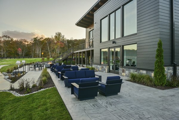 courtyard at The Current at Watershed Apartments